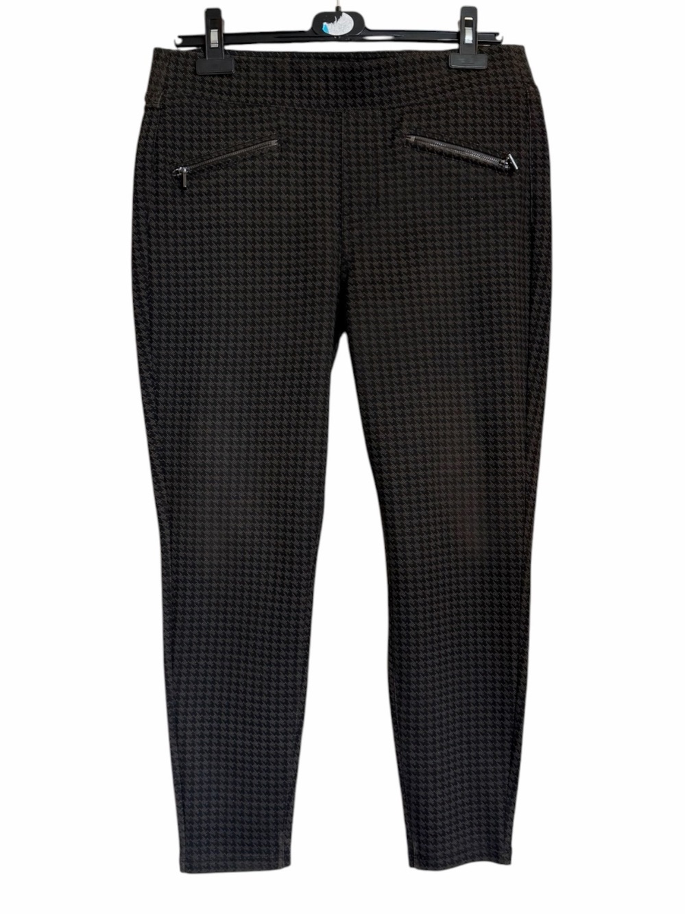 Liverpool Black Houndstooth Pull-On Ankle Pants. Size 12 Petite